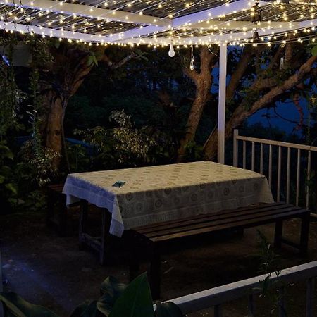 Aaravi Garden Homestay Kalimpong Ngoại thất bức ảnh